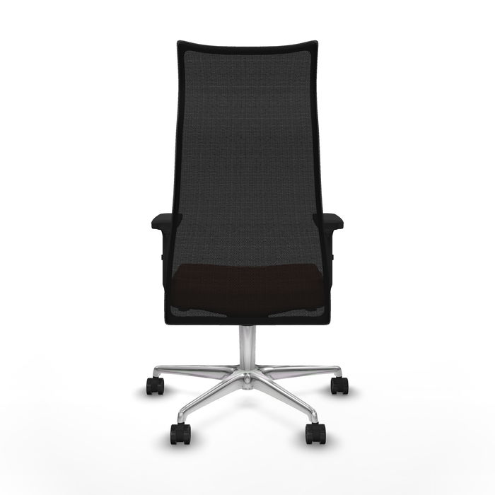 Sillón Albacete con mecanismo Sincro tapizada con Tela color Marrón y malla color Negro. Equipado con Base aluminio, Brazos 2D y Ruedas 65mm nailon