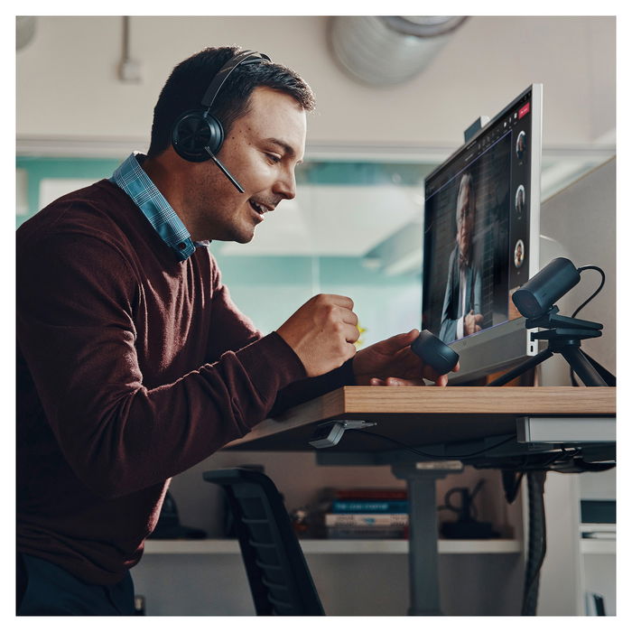 HP Voyager Focus 2 UC inkl. LS USB-C/A Teams Auriculares Inalámbricos Bluetooth para Oficina y Centro de Llamadas, Certificados para Microsoft Teams, Negro