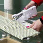 Je cherche une Idee Máquina De Coser Portátil Ultraligera Ideal Costuras Rectas A Pilas