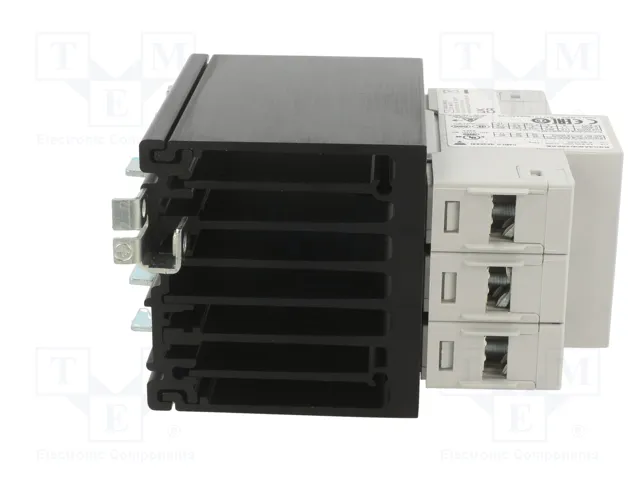 CARLO GAVAZZI RGC3A60D25KKE Relé semiconductor trifásico 25A 42-660VAC