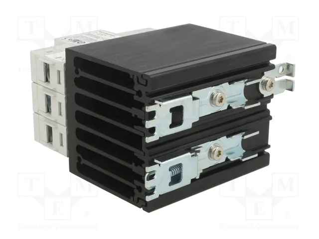 CARLO GAVAZZI RGC3A60D25KKE Relé semiconductor trifásico 25A 42-660VAC