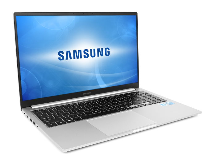 Samsung Galaxy Book4, Intel Core i7, 16GB RAM, 8TB SSD (2x4TB), 15.6 pulg, Plata Samsung Galaxy Book4, Intel Core i7, 16GB RAM, 8TB SSD (2x4TB), 15.6 pulg, Plata
