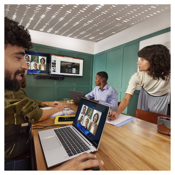 HP Poly Studio V52 Barra de vídeo USB 4K Blanco