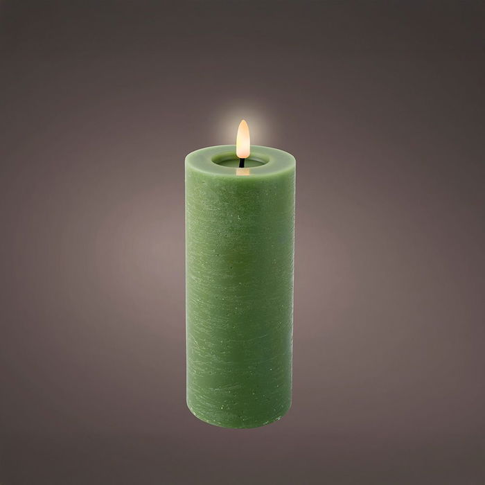 Lumineo Vela LED de Cera con Efecto Llama y Temporizador, Luz Cálida, Color Verde Acabado Rústico, Ø7 x 19 cm, para Interior - Funciona con Pilas AAA Lumineo Vela LED de Cera con Efecto Llama y Temporizador, Luz Cálida, Color Verde Acabado Rústico, Ø7 x 19 cm, para Interior - Funciona con Pilas AAA
