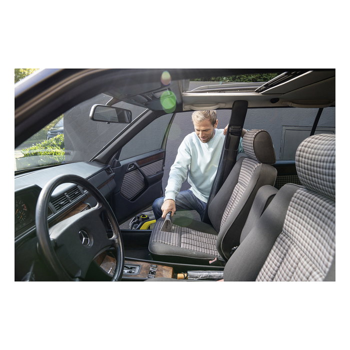 Kärcher SE 3-18 Compact Aspirador Mochila Inalámbrico 18V para Alfombras, Tanque 1.9L, Color Negro/Amarillo, sin Batería ni Cargador Kärcher SE 3-18 Compact Aspirador Mochila Inalámbrico 18V para Alfombras, Tanque 1.9L, Color Negro/Amarillo, sin Batería ni Cargador