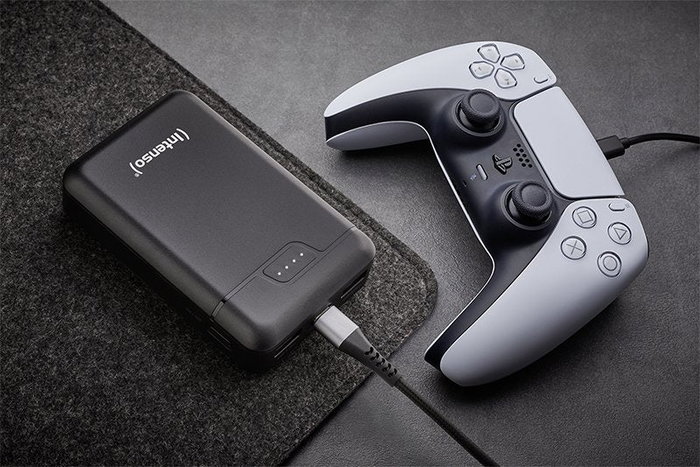 Intenso B10000 Power Bank Batería Externa 10000 mAh Polímero de Litio Negro con 1x USB-C y 2x USB-A, Indicador LED, Probada en Alemania