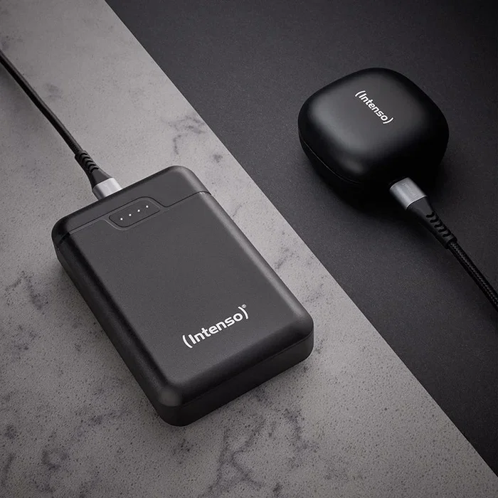Intenso B10000 Power Bank Batería Externa 10000 mAh Polímero de Litio Negro con 1x USB-C y 2x USB-A, Indicador LED, Probada en Alemania