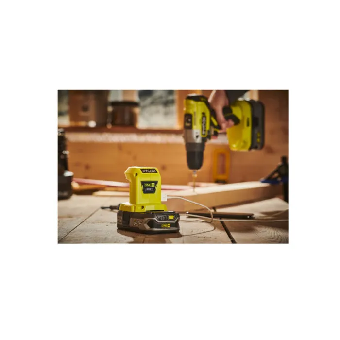Ryobi R18USB Cargador USB ONE + 18 voltios, 2 Puertos USB