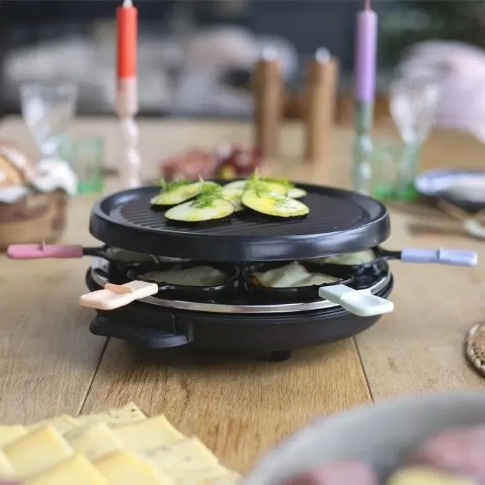 Livoo Raclette DOC207P para 6 personas, 800W, puerta grill extraíble, 6 espátulas y 6 ollas para fondue