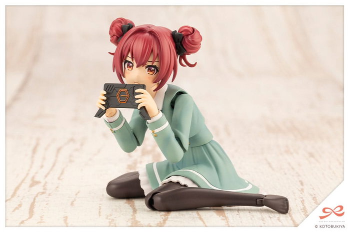 Sousai Shojo Teien Plastic Model Kit 1/10 Emma Koishikawa (St. Iris Gakuen Girl´s High School Winter Clothes) 14 cm Sousai Shojo Teien Plastic Model Kit 1/10 Emma Koishikawa (St. Iris Gakuen Girl´s High School Winter Clothes) 14 cm