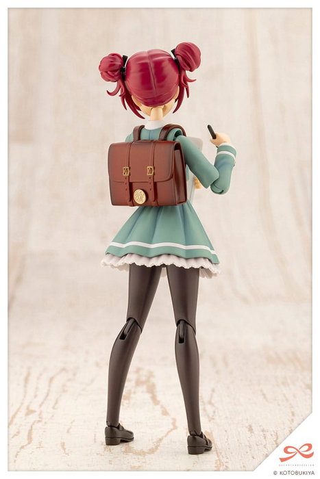 Sousai Shojo Teien Plastic Model Kit 1/10 Emma Koishikawa (St. Iris Gakuen Girl´s High School Winter Clothes) 14 cm Sousai Shojo Teien Plastic Model Kit 1/10 Emma Koishikawa (St. Iris Gakuen Girl´s High School Winter Clothes) 14 cm