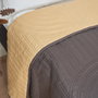 Day Colcha Amarillo Arena y Gris Oscuro 220x240 cm Poliéster Oeko-tex