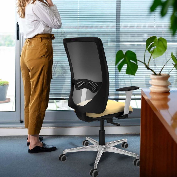 PIQUERAS Y CRESPO Silla de oficina Zulema con Mecanismo Sincro, Granate y Negro PIQUERAS Y CRESPO Silla de oficina Zulema con Mecanismo Sincro, Granate y Negro