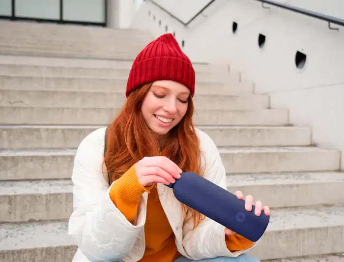 Antartik Botella portaliquidos isotérmica acero inoxidable libre de BPA color azul 750 ml