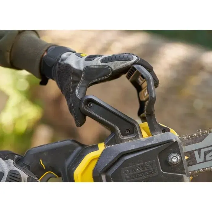 Stanley Fatmax Motosierra Sin Escobillas 18V 33cm AAAPX93342 con Cadena, Cargador y Batería 4AH Stanley Fatmax Motosierra Sin Escobillas 18V 33cm AAAPX93342 con Cadena, Cargador y Batería 4AH