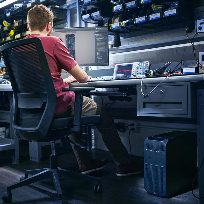 HP Z4 G5 Estación de Trabajo Intel Xeon W3-2425, 64 GB RAM DDR5, 1 TB SSD, NVIDIA RTX 2000 Ada, Windows 11 Pro