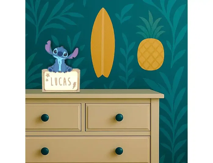 Wondee Lámpara de noche de madera personalizable Stitch