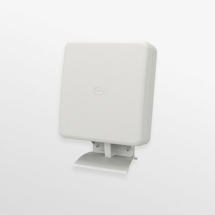 Panorama Antennas WMM8GG-7-38 Antena Celular/LTE 2x2 (698-960/1710-3800MHz), 9 dBi, Direccional, IP65, Cable 5m SMA-M