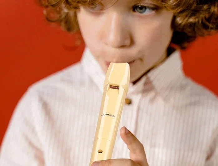 Hohner Flauta Dulce Serie Melody Color Marfil con Funda Verde