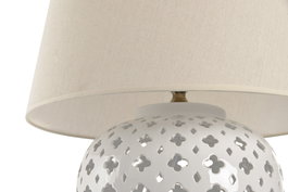 DKD Home Decor Lámpara de Sobremesa Romántica en Blanco y Beige, de Porcelana y Lino, E27, LED, Dimensiones: 45 x 69 x 45 cm