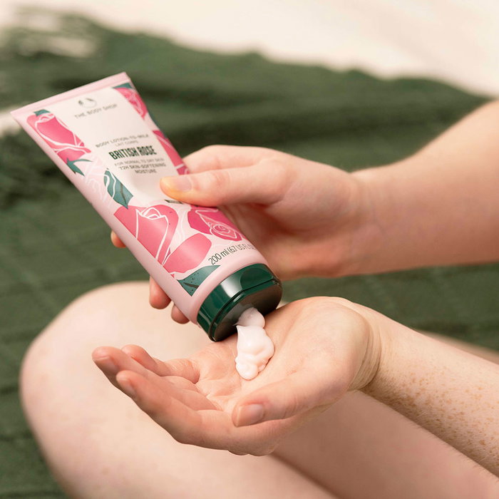 The Body Shop Loción Corporal British Rose 200 ml - Hidratación 72h, Vegano, Dermatológicamente Testada, para Piel Normal a Seca The Body Shop Loción Corporal British Rose 200 ml - Hidratación 72h, Vegano, Dermatológicamente Testada, para Piel Normal a Seca