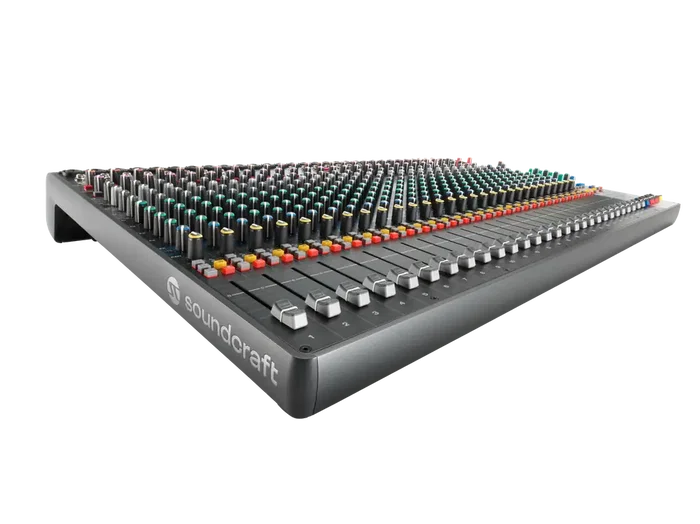 Soundcraft Signature Plus 32