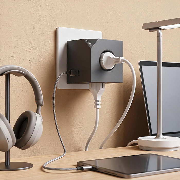 COOLBOX CUBIK Base de 3 Enchufes con Carga USB-C PD y USB-A Negra