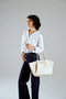 Vince Camuto Bolso de Mano Beige en Piel de Polivinilo Elegante y Duradero