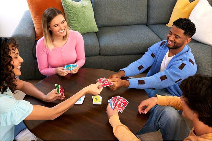 Mattel UNO Teams Juego de Cartas para 7+ Años
