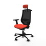 Silla de oficina Mardos con mecanismo Sincro/Traslack tapizada con Tela color Naranja oscuro y malla color Negro. Equipada con lumbar 1D, Brazos 2D, Cabecero 2D y Ruedas 65mm nailon