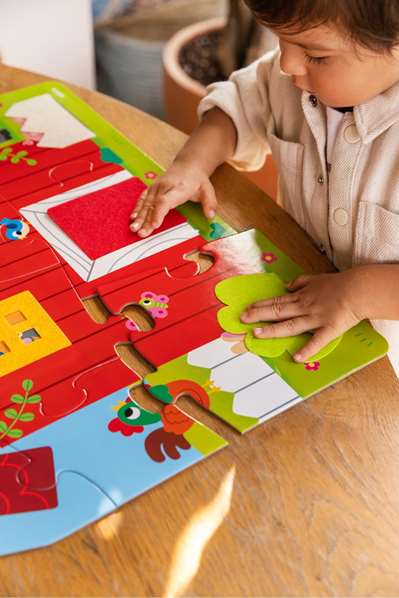 Goula Puzzle XXL Granja Sorpresa - 12 Piezas de Cartón con Solapas de Fieltro - Juguete Educativo para Niños a Partir de 2 Años
