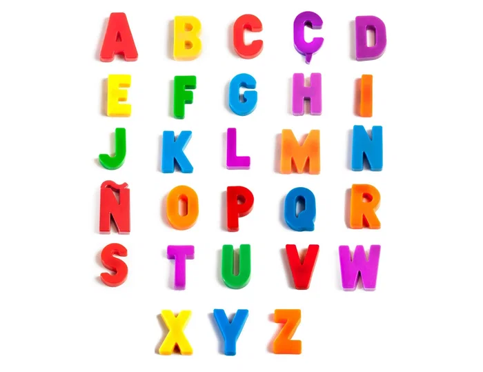 MINILAND Bote de Letras Mayúsculas Magnéticas de 154 Piezas (32 mm)