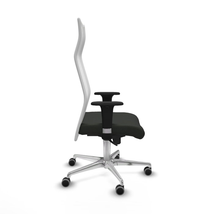 Sillón Albacete con mecanismo Sincro tapizada con Tela color Negro y malla color Blanco. Equipado con Base aluminio, Brazos 1D y Ruedas 65 mm parqué