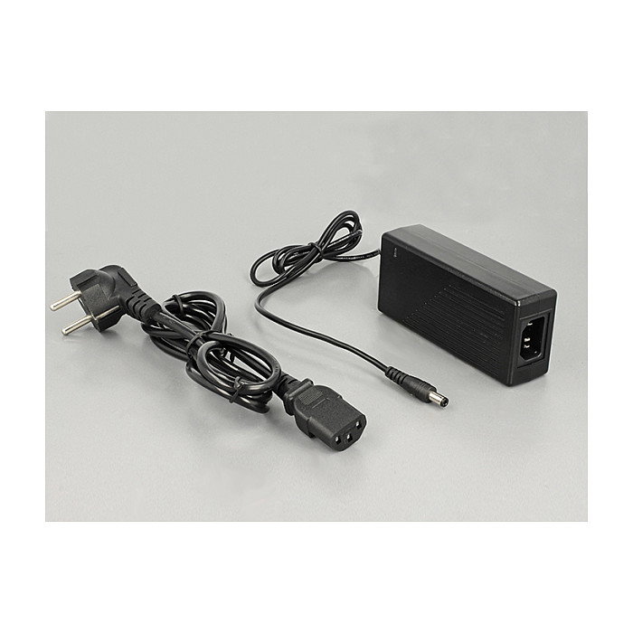 DeLOCK 86180 Konverter PoE+ 10/100/1000Base-T RJ-45 to SFP Fibra Óptica Gigabit, Negro, Metal