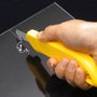 Olfa PC-L Cortador especial de plásticos, laminados y metacrilato