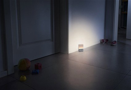 Varta 16624101421 Luz Nocturna con Sensor de Movimiento 3AAA