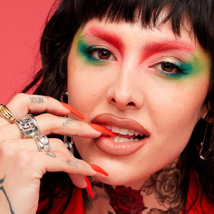 NYX PROFESSIONAL MAKE UP ULTIMATE PARADISE SHOCK paleta de sombras 16 x 0,8 gr