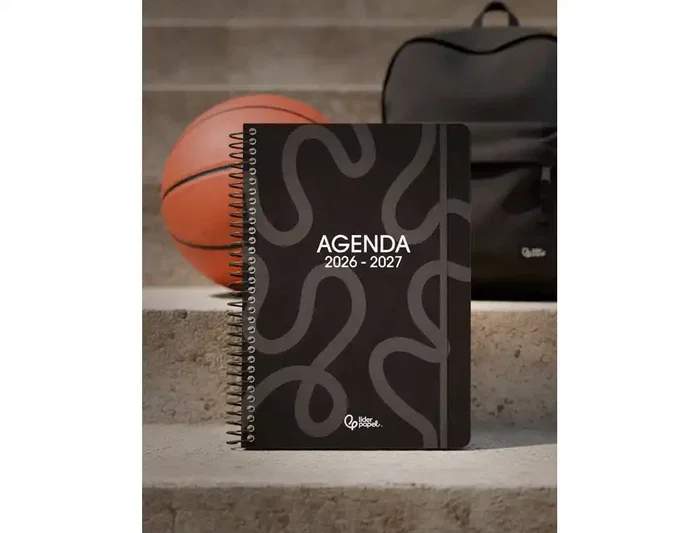 Liderpapel Agenda Escolar 2026-2027 Espiral Classic Día Página A5 Bilingüe Negro - Papel FSC 70g, Simply Interior, Calendario Bianual