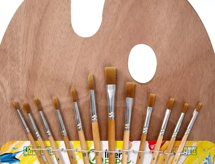 Liderpapel Pinceles Sinteticos Pack 12 Unidades con Puntas y Tamaños Surtidos + Paleta de Madera