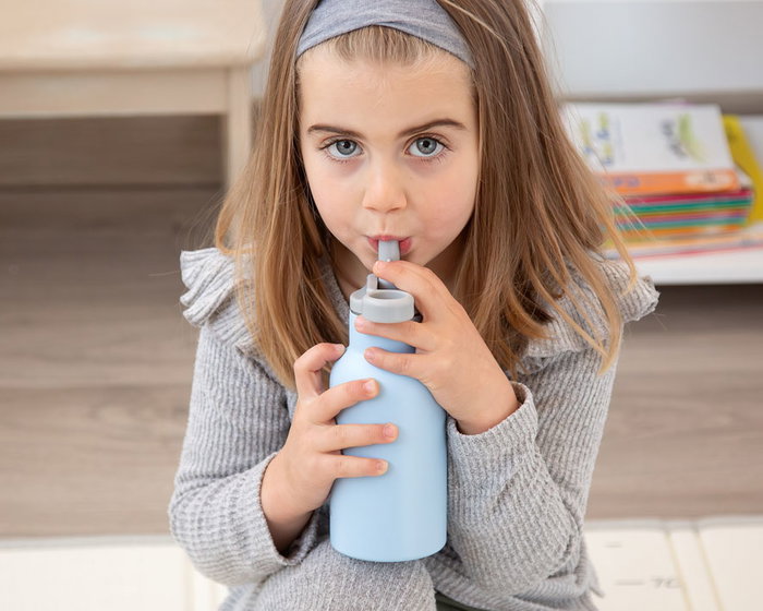 KioKids Botella Térmica de Acero Inoxidable 350 mL Azul para Bebé, Mantiene Frío 9h Calor 6h, Libre BPA KioKids Botella Térmica de Acero Inoxidable 350 mL Azul para Bebé, Mantiene Frío 9h Calor 6h, Libre BPA