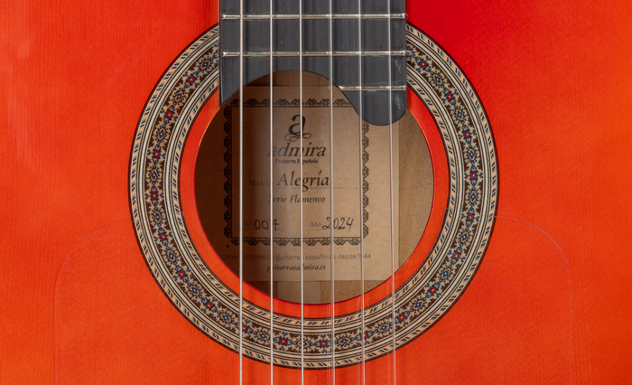 Guitarra Admira Alegría Serie Flamenco