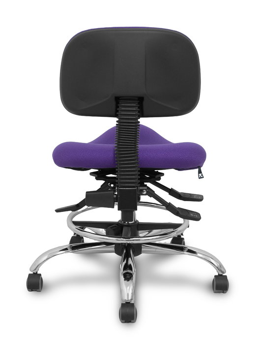 Taburete Zarza con mecanismo Asincro tapizada con Tela color Lila. Equipado con Base cromada, Sin brazos y Ruedas de parqué