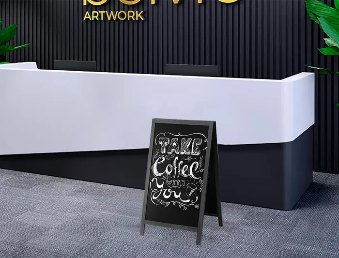 Liderpapel Pizarra Negra Caballete Doble Cara Madera para Rotulador Tiza 55x85 cm