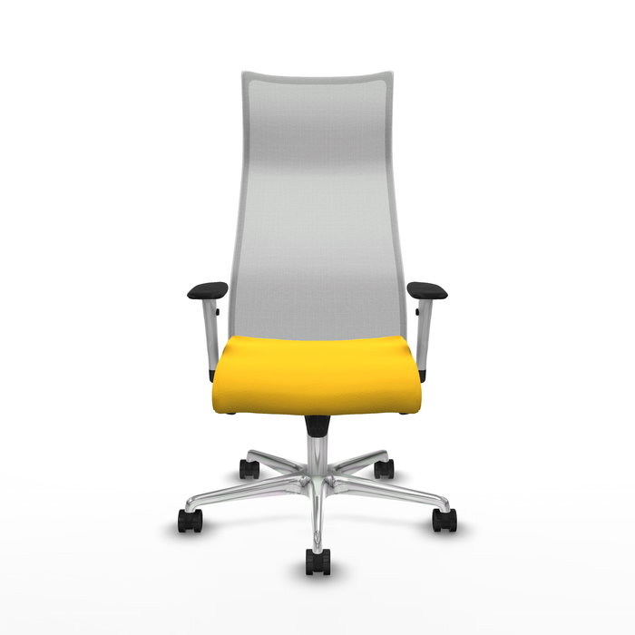 Sillón Albacete con mecanismo Sincro tapizada con Similpiel color Amarillo y malla color Blanco. Equipado con Base aluminio, Brazos 1D y Ruedas 65mm nailon