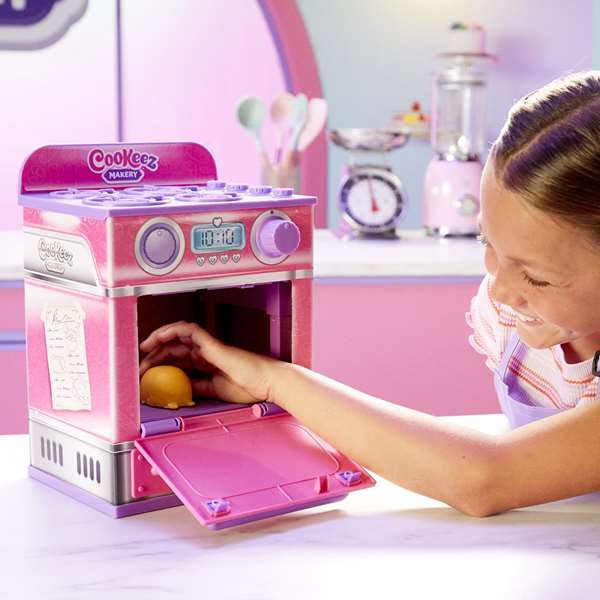 Cookeez Makery Horno Interactivo Pink Pastry Factory MOO1707954272386 Peluches Perfumados y Accesorios