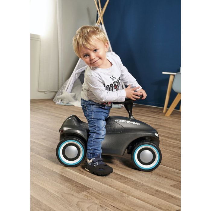 Big BIG Bobby Car Shoe care negro