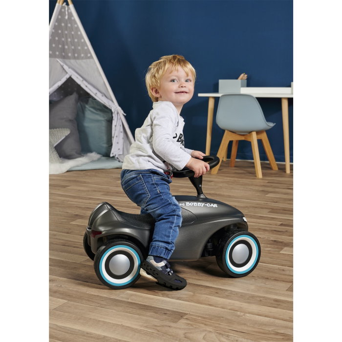 Big BIG Bobby Car Shoe care negro