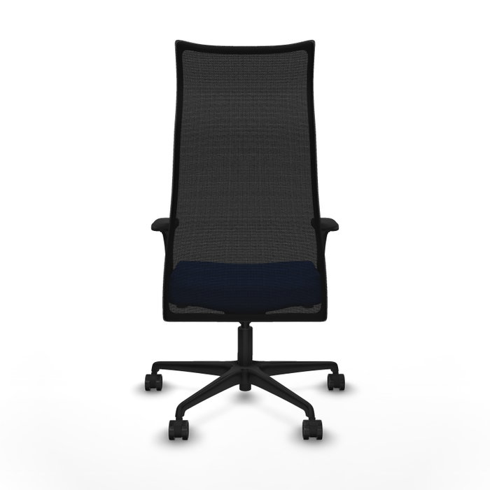 Sillón Albacete con mecanismo Sincro tapizada con Tela color Azul y malla color Negro. Equipado con Base nailon negra, Brazos 1D y Ruedas 65mm nailon