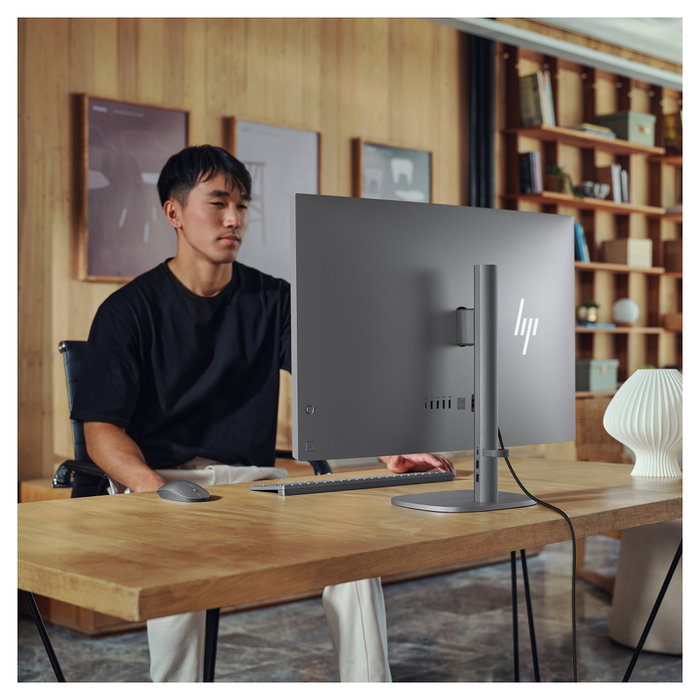 HP OmniStudio X All-in-One 32-c0077ng plata con Windows 11 Home