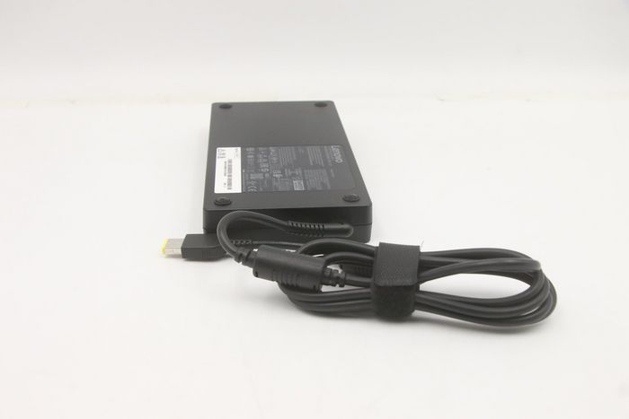 Lenovo Slim 300W Adaptador de CA de 20V 15A para Notebooks